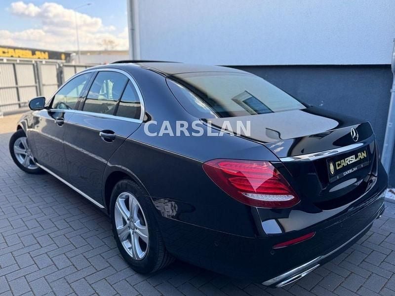 Gebraucht Mercedes E220 194 PS (142 kW) 2017 Schwarz Limousine