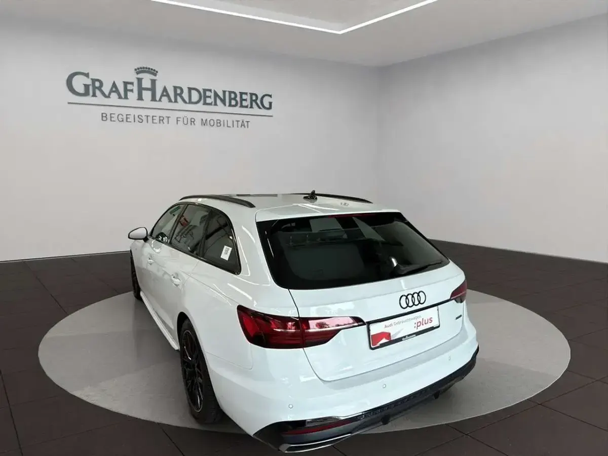 Gebraucht Audi A4 S-Line 286 PS (210 kW) 2023 Gletscherweiß metallic Kombi