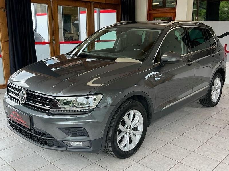 Grau Gebraucht 2017 VW Tiguan Sound SUV | 19.800 € (Guter Preis) - Bild 1/4