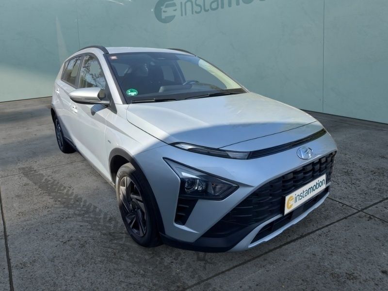 Silber Gebraucht 2022 Hyundai Bayon Select SUV | 16.280 € (Guter Preis) - Bild 1/4