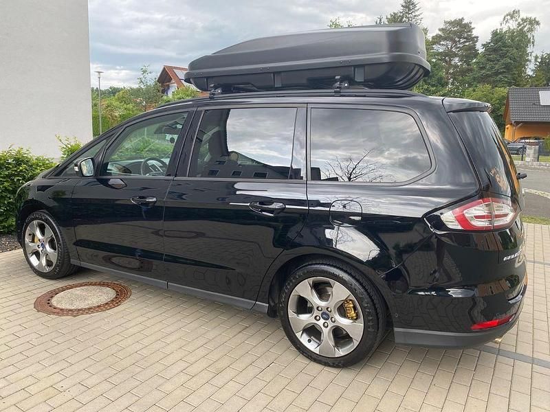 Gebraucht Ford Galaxy Trend 180 PS (132 kW) 2016 Schwarz Van / Kleinbus