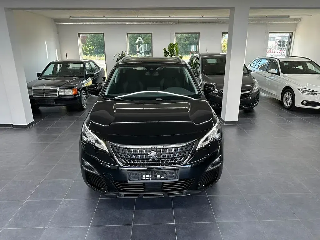 Gebraucht Peugeot 3008 Active 131 PS (96 kW) 2019 Schwarz SUV