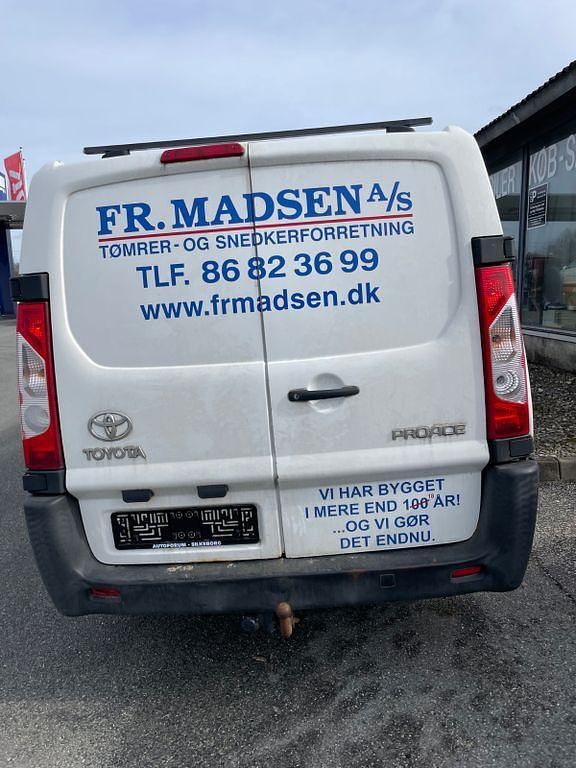 Gebraucht Toyota Proace 90 PS (66 kW) 2016 Weiß Van / Kleinbus