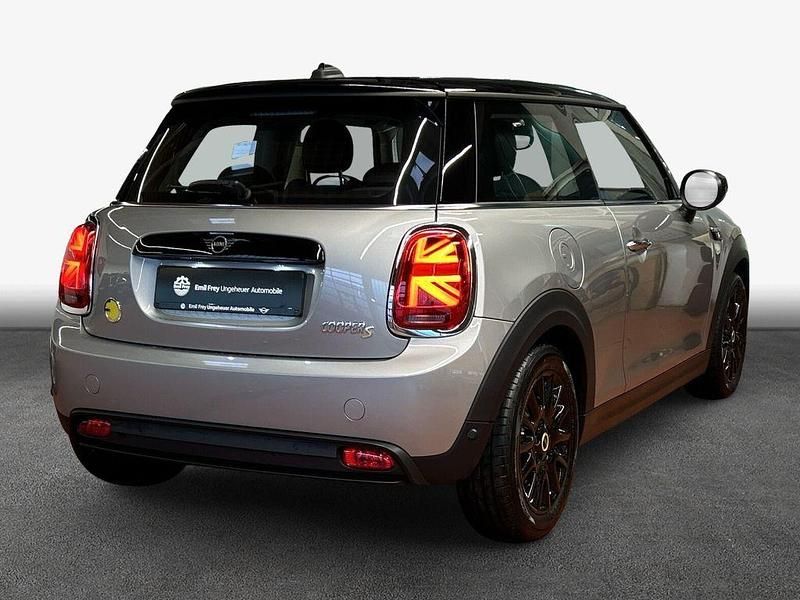 Gebraucht Mini Cooper SE Classic 135 kW (184 PS) 2023 Silber Kleinwagen
