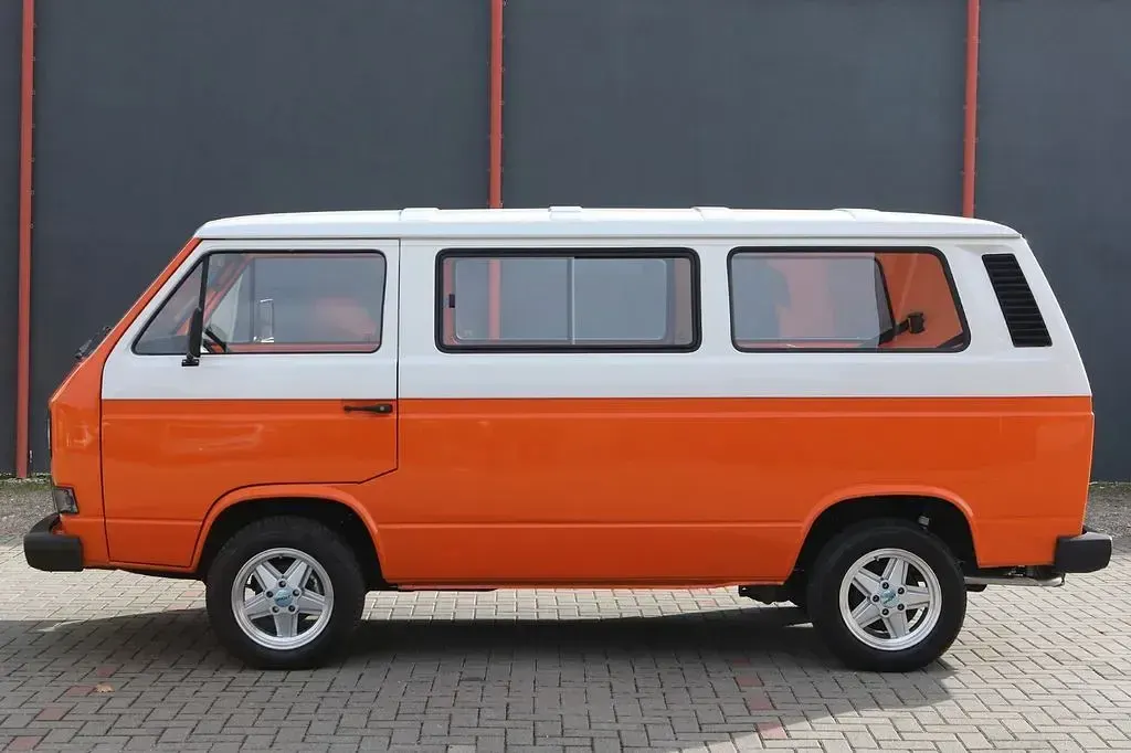 Second-hand VW T3 69 CP (50 kW) 1991 Portocaliu Van