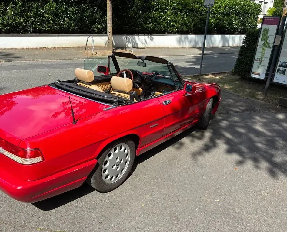Gebraucht Alfa Romeo Spider 120 PS (88 kW) 1991 Rot Cabrio
