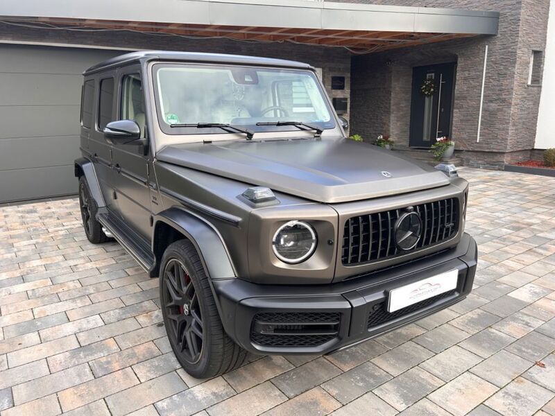Grau Gebraucht 2023 Mercedes G63 AMG AMG SUV | 216.990 € (Teuer) - Bild 1/4