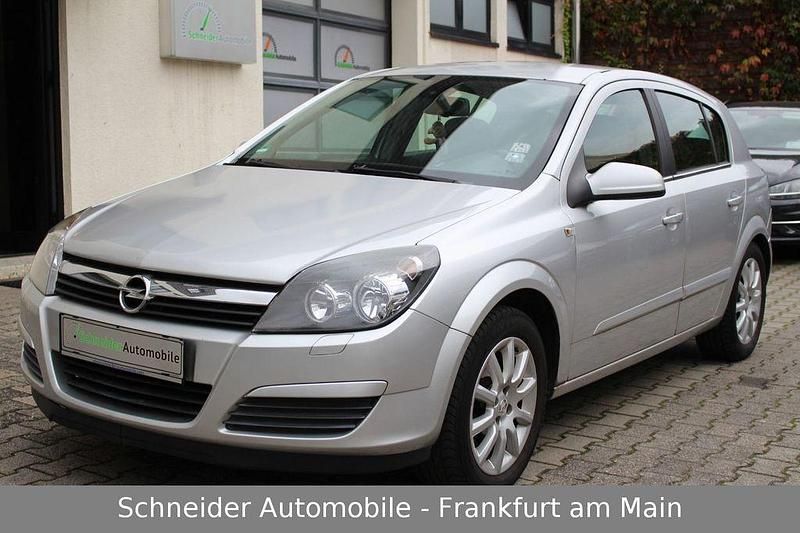 Silber Gebraucht 2004 Opel Astra Limousine | 1.290 € (Etwas zu teuer) - Bild 1/4