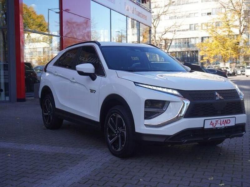 Gebraucht Mitsubishi Eclipse Cross Basis 188 PS (138 kW) 2022 Weiß SUV
