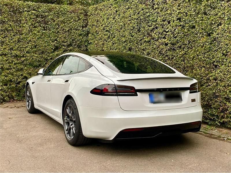 Used Tesla Model S Plaid 759 kW (1033 HP) 2023 White Hatchback