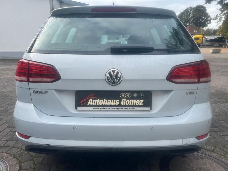 Gebraucht VW Golf VII Trendline 110 PS (80 kW) 2017 Silber Kombi