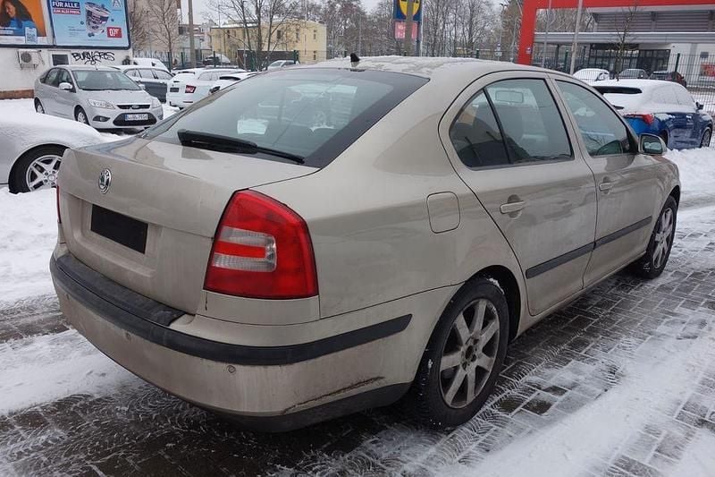 Gebraucht Skoda Octavia Ambiente 102 PS (75 kW) 2005 Beige Limousine