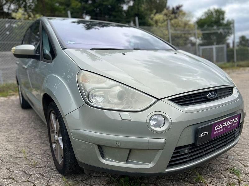 Grau Gebraucht 2008 Ford S-MAX Titanium Van / Kleinbus | 1.999 € (Superpreis) - Bild 1/4