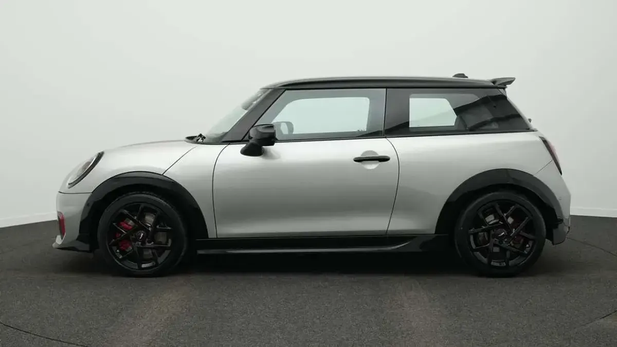 Gebraucht Mini John Cooper Works 231 PS (169 kW) 2025 Grau Kleinwagen