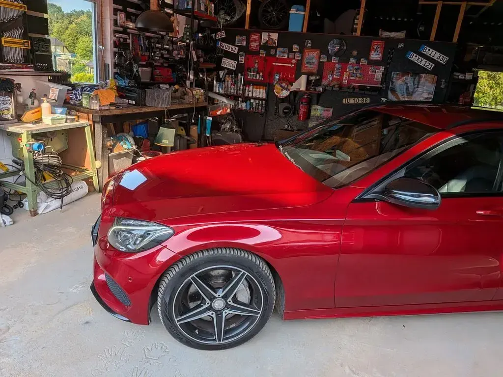 Gebraucht Mercedes C250 AMG line 204 PS (150 kW) 2015 Rot Limousine
