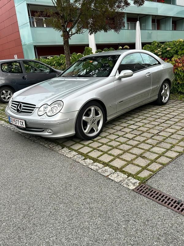Silber Gebraucht 2002 Mercedes CLK270 Coupé | 5.800 € - Bild 1/3