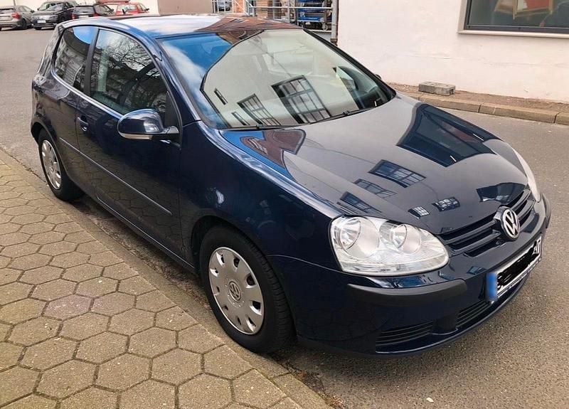 Gebraucht VW Golf V 75 PS (55 kW) 2004 Blau Kleinwagen