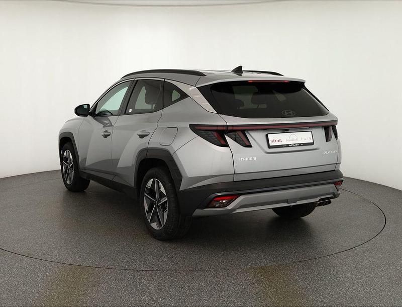 Neu Hyundai Tucson 150 PS (110 kW) 2025 Silber SUV