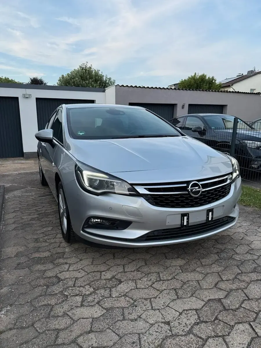 Gebraucht Opel Astra 150 PS (110 kW) 2017 Silber Limousine