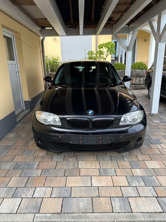 Schwarz Gebraucht 2006 BMW 120 Kleinwagen | 6.000 € (Fairer Preis) - Bild 1/4