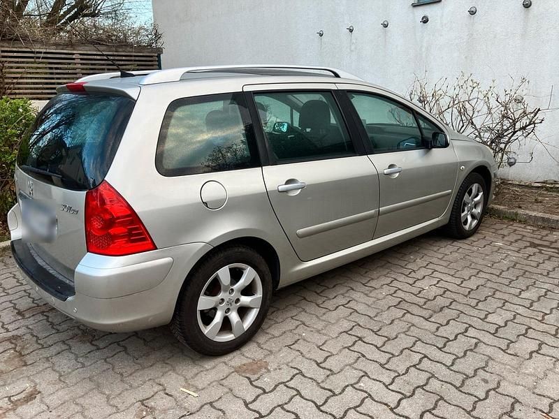 Gebraucht Peugeot 307 Premium 140 PS (102 kW) 2008 Grau Kombi