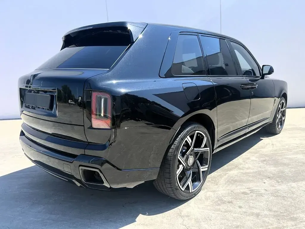 Neu Rolls Royce Cullinan 600 PS (441 kW) 2026 Schwarz SUV