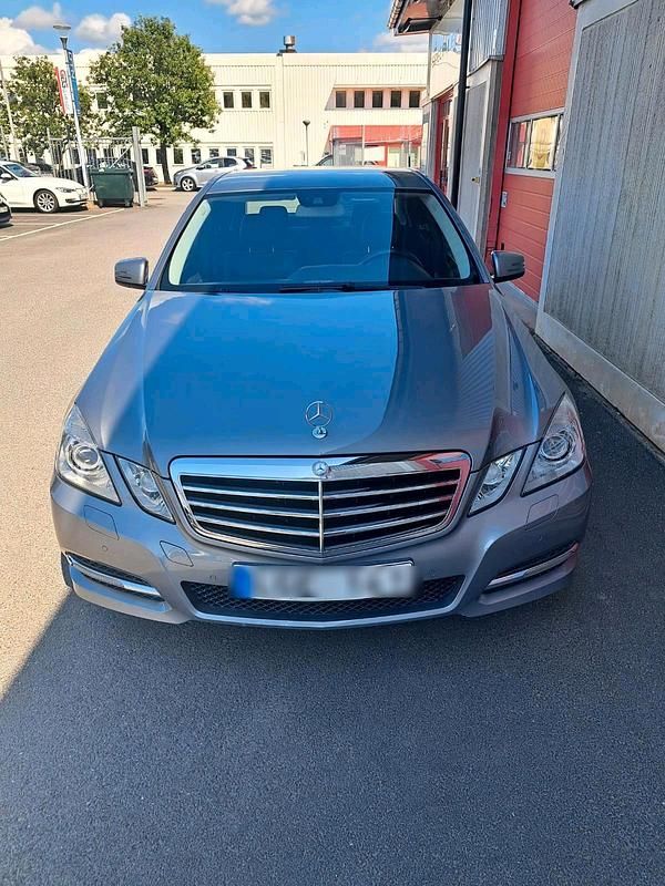 Second-hand Mercedes E220 170 CP (125 kW) 2011 Gri Berlinǎ
