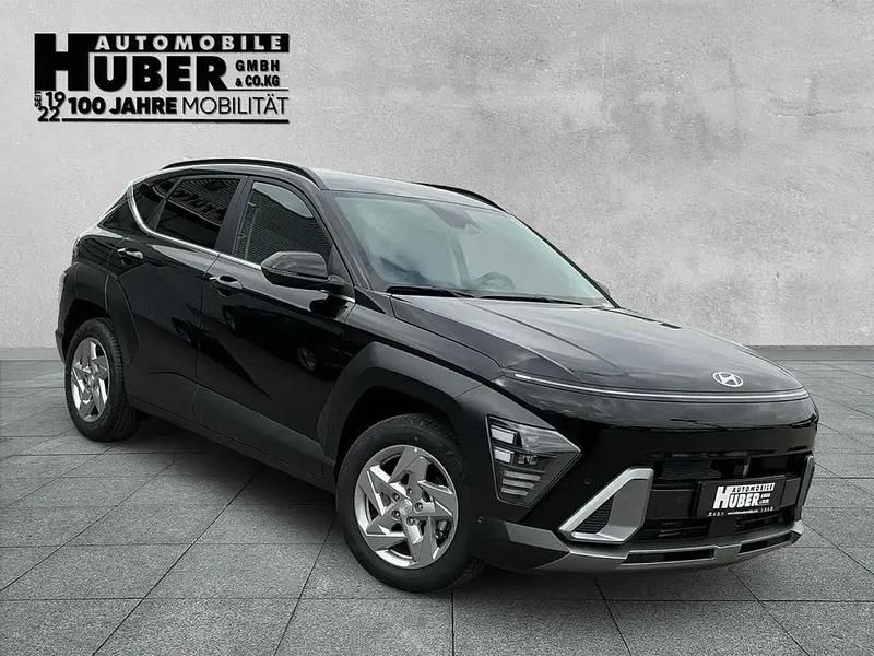 Neu Hyundai Kona Trend 139 PS (102 kW) 2025 Schwarz SUV