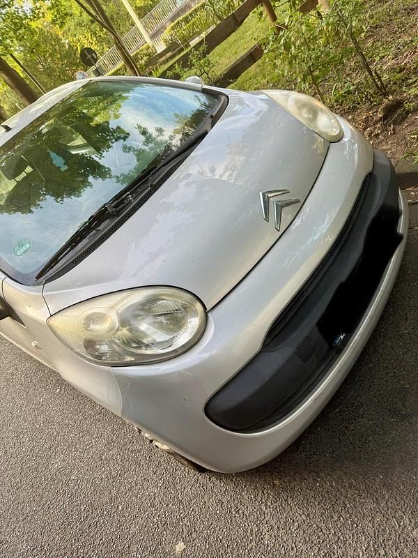 Silber Gebraucht 2009 Citroën C1 Kleinwagen | 900 € - Bild 1/3