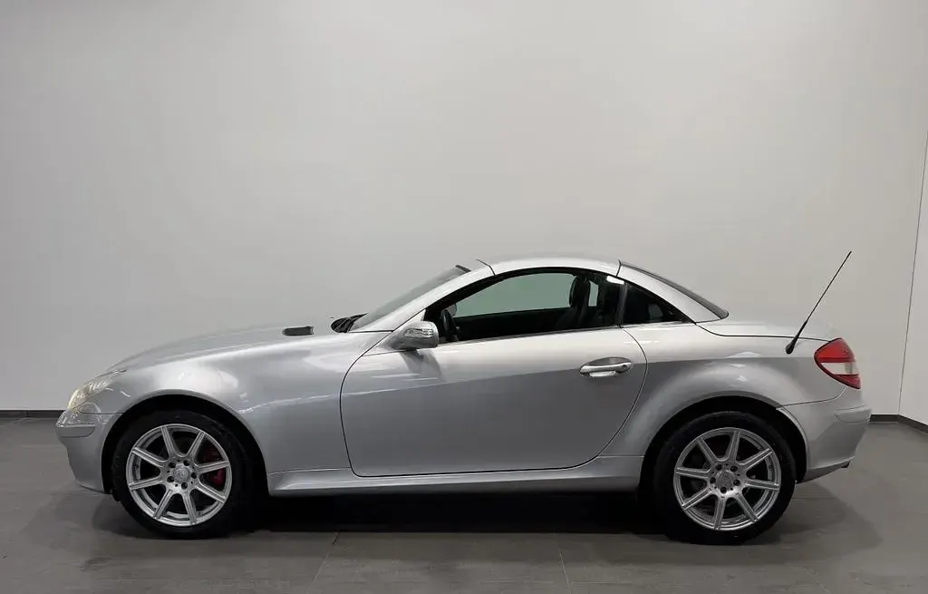 Gebraucht Mercedes SLK280 231 PS (169 kW) 2005 Silber Cabrio