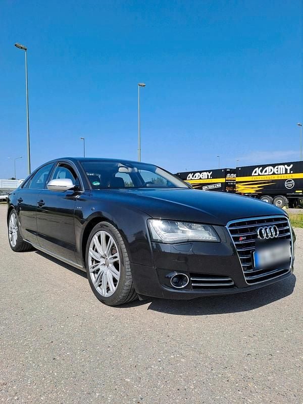Schwarz Gebraucht 2010 Audi A8 Limousine | 15.200 € (Etwas zu teuer) - Bild 1/4