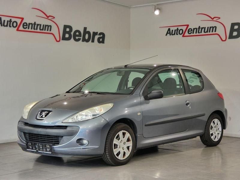 Grau Gebraucht 2010 Peugeot 206+ Basis Kleinwagen | 2.650 € (Fairer Preis) - Bild 1/4