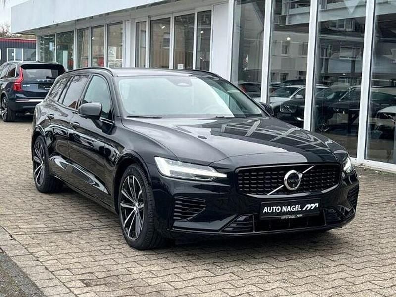 Gebraucht Volvo V60 Plus 456 PS (335 kW) 2025 Schwarz Kombi