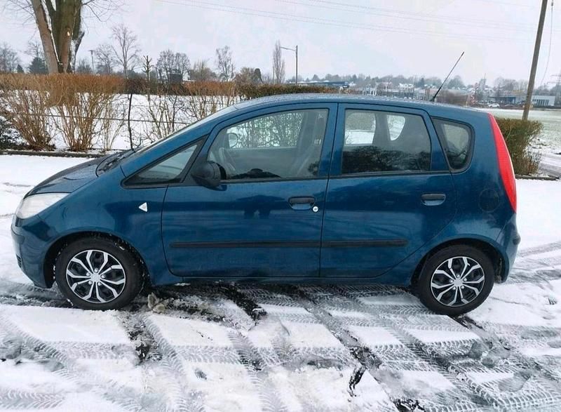 Gebraucht Mitsubishi Colt 75 PS (55 kW) 2006 Blau Kleinwagen