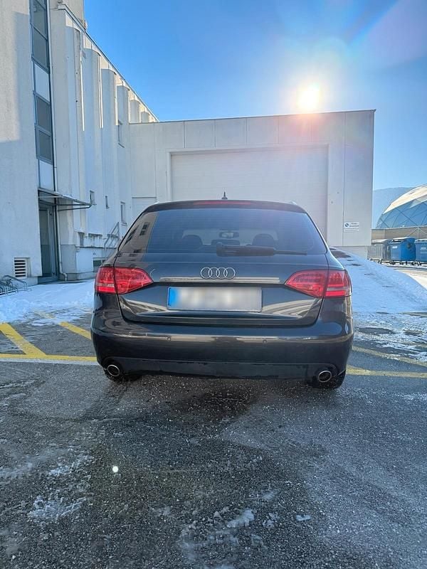 Gebraucht Audi A4 190 PS (139 kW) 2010 Grau Kombi
