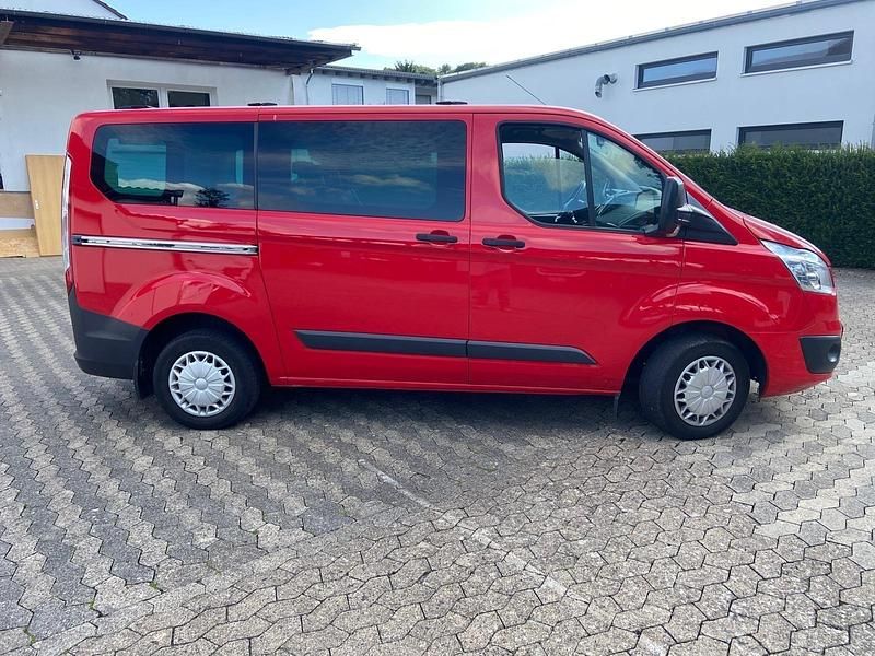 Gebraucht Ford Transit Custom 155 PS (114 kW) 2015 Rot Van / Kleinbus