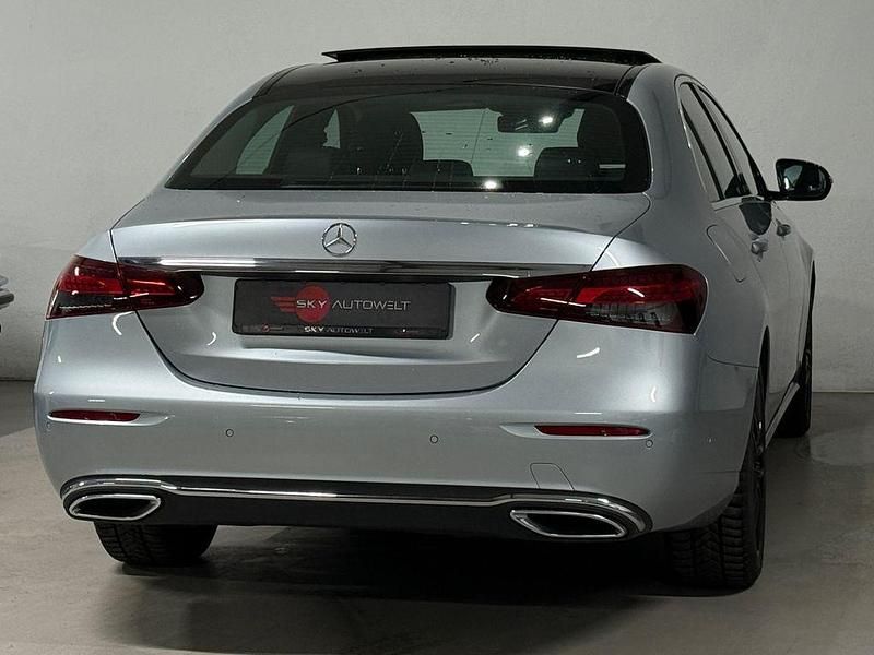 Gebraucht Mercedes E400 330 PS (242 kW) 2023 Silber Limousine