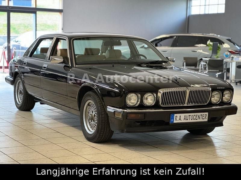 Gebraucht Jaguar XJ40 222 PS (163 kW) 1990 Schwarz Limousine