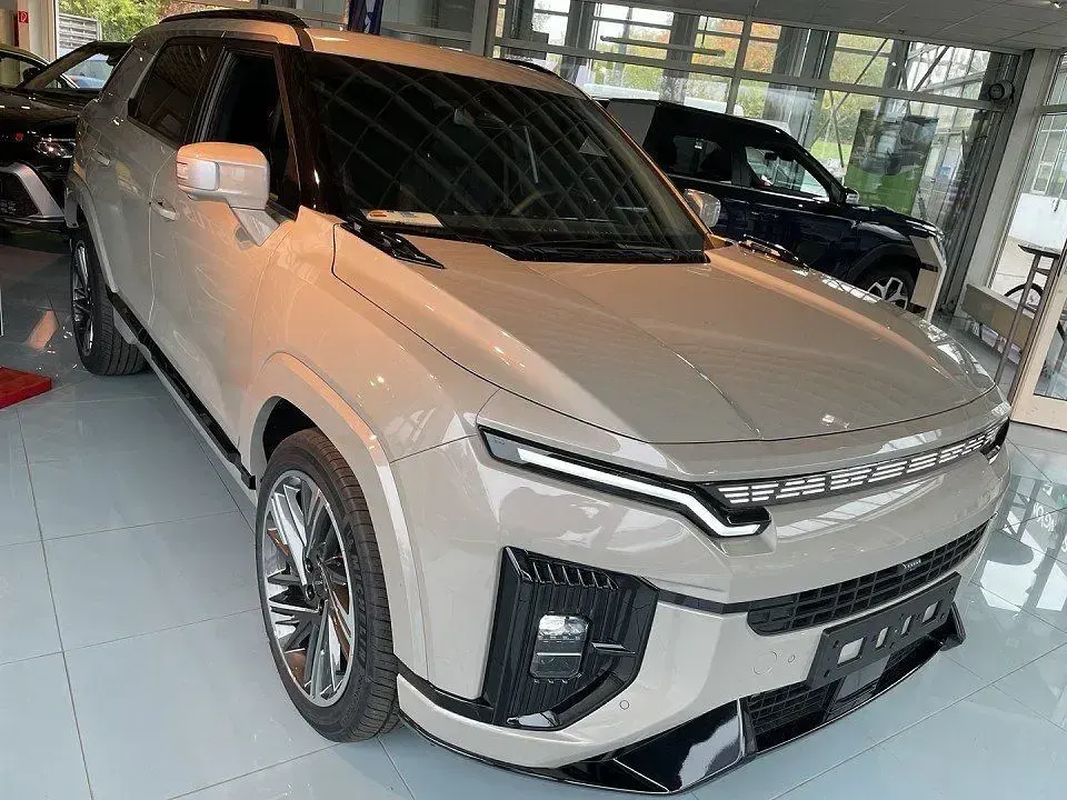 Gebraucht KGM Actyon 163 PS (119 kW) 2025 Beige SUV