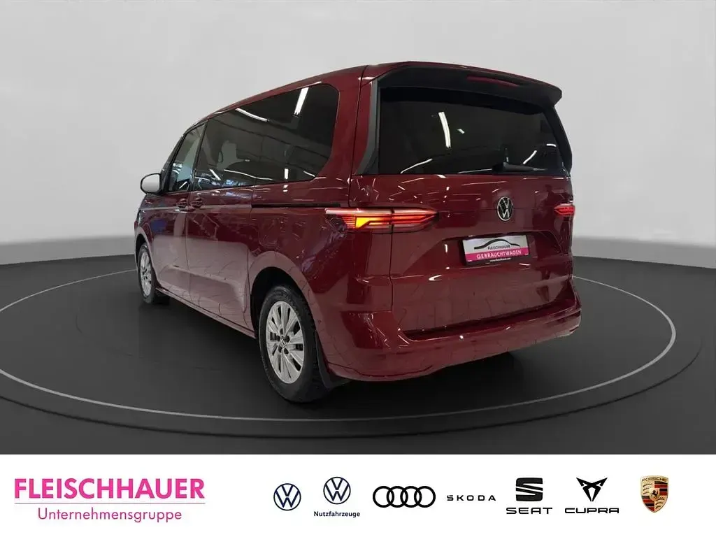 Gebraucht VW Multivan Life 150 PS (110 kW) 2025 Rot Van / Kleinbus