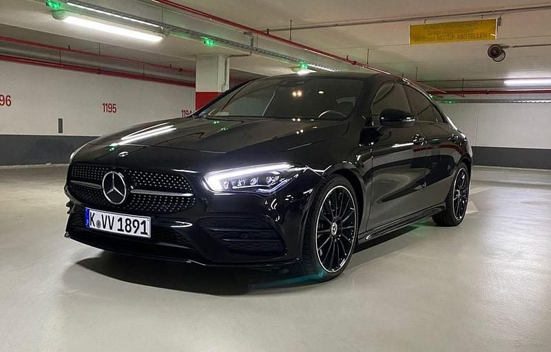 Schwarz Gebraucht 2019 Mercedes CLA250 Limousine | 31.000 € (Etwas zu teuer) - Bild 1/4