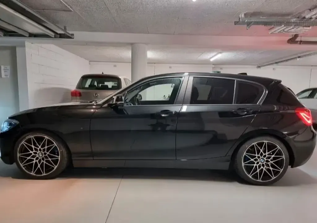 Gebraucht BMW 120 Sport Line 184 PS (135 kW) 2017 Schwarz Kleinwagen