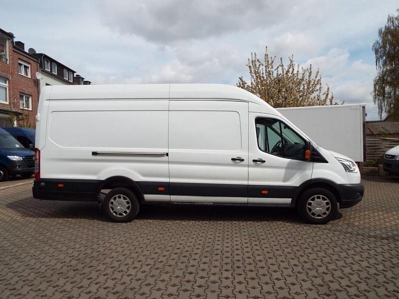 Gebraucht Ford Transit 131 PS (96 kW) 2019 Weiß Van / Kleinbus