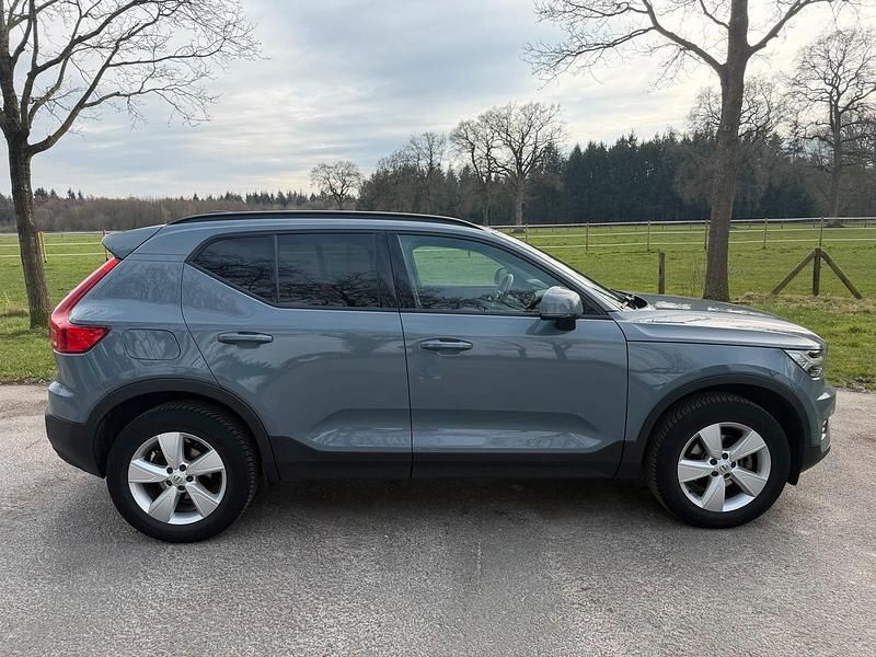 Gebraucht Volvo XC40 163 PS (119 kW) 2019 Grau SUV