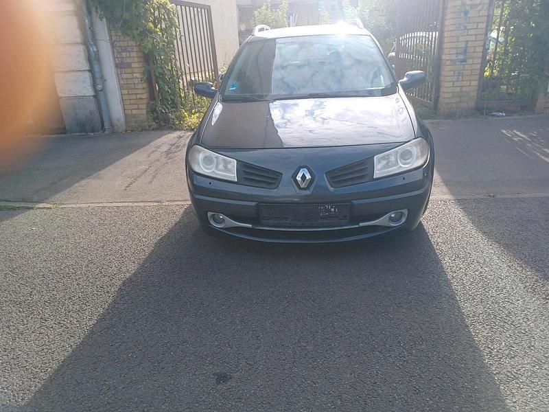 Schwarz Gebraucht 2007 Renault Mégane II Kombi | 800 € (Etwas zu teuer) - Bild 1/4