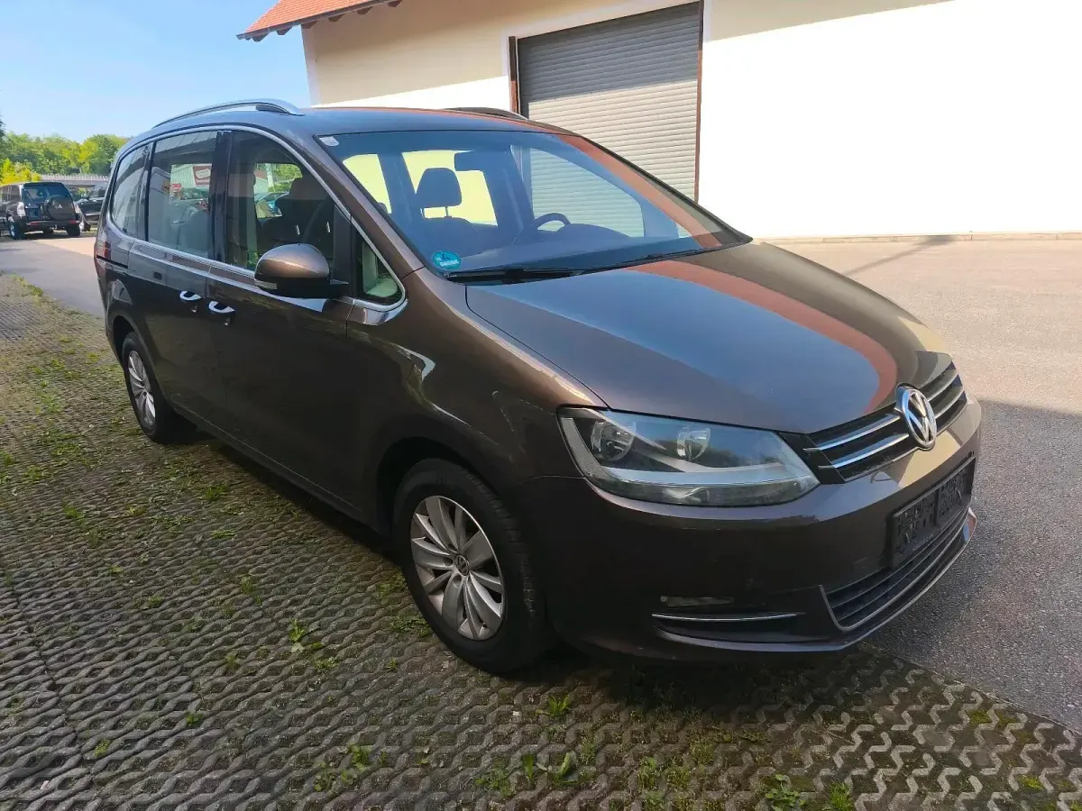 Gebraucht VW Sharan 140 PS (102 kW) 2011 Braun Van / Kleinbus