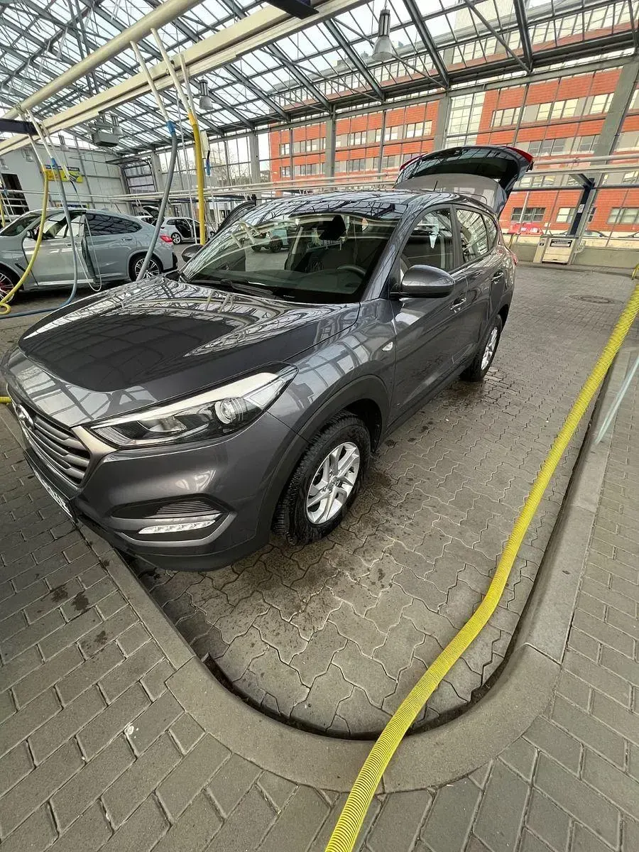 Gebraucht Hyundai Tucson Classic 116 PS (85 kW) 2015 Grau SUV