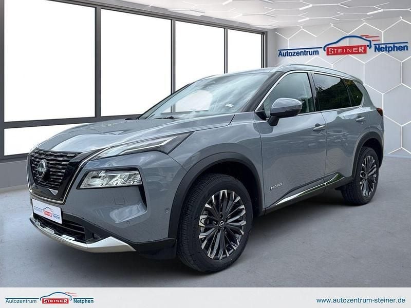 Grau Neu 2025 Nissan X-Trail Tekna+ SUV | 43.990 € - Bild 1/4