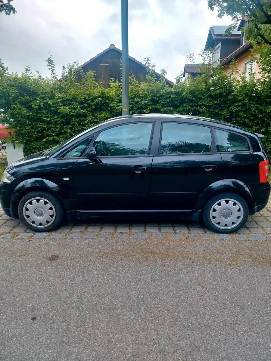 Gebraucht Audi A2 75 PS (55 kW) 2001 Schwarz Kleinwagen