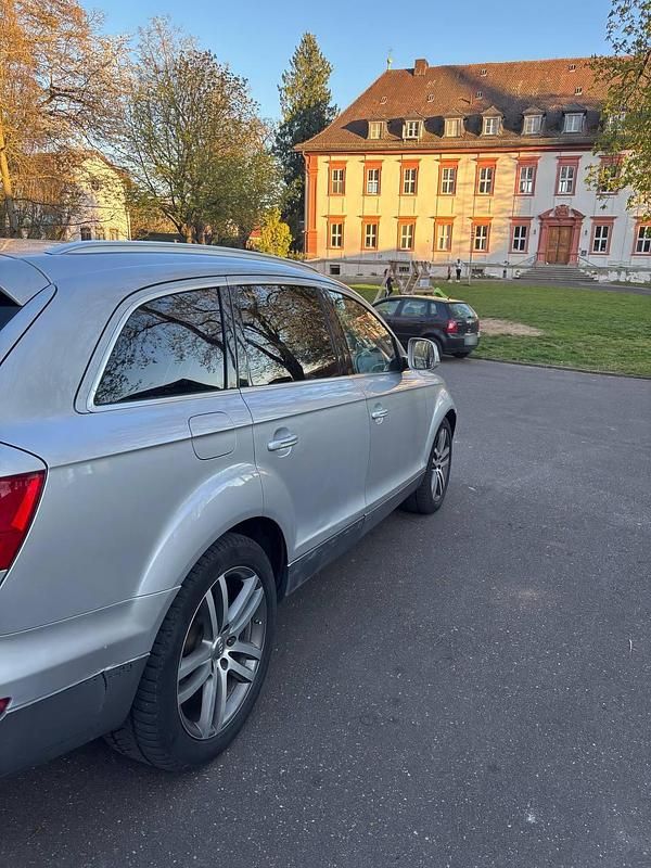 Używany Audi Q7 239 KM (175 kW) 2006 Szary SUV